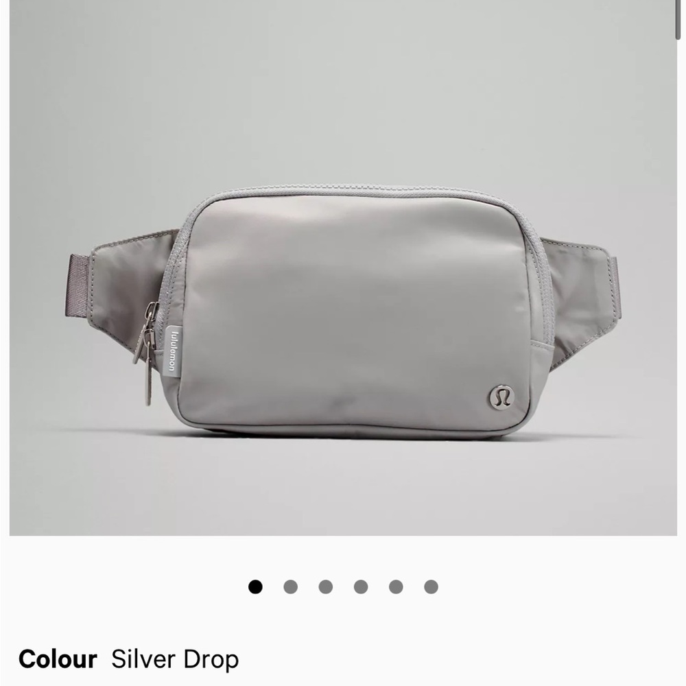 Lululemon LARGE (2liter) silver belt bag, in plastic NWT